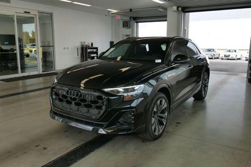 Mythos Black Metallic 2026 Audi Q8 55 Premium