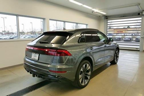 2025 Audi Q8 55 Premium