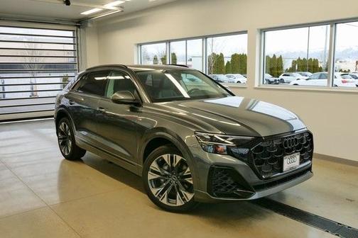2025 Audi Q8 55 Premium