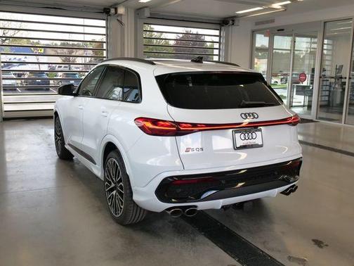 Glacier White Metallic 2026 Audi SQ5 3.0T Prestige