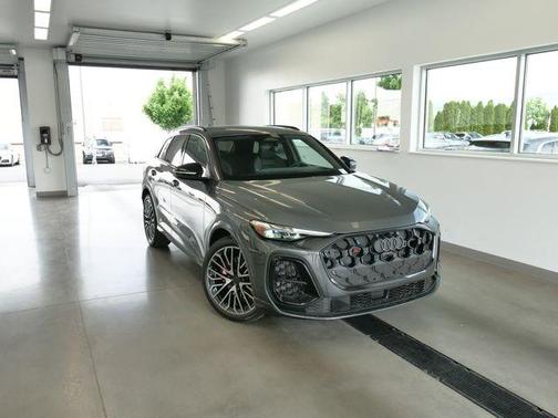 Daytona Gray Pearl 2026 Audi SQ5 3.0T Premium Plus