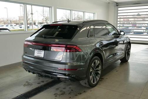 Daytona Gray Pearl 2026 Audi Q8 55 Premium