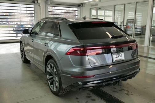 Daytona Gray Pearl 2026 Audi Q8 55 Premium