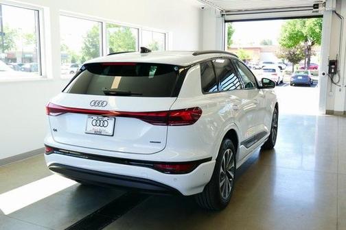 2025 Audi Q6 e-tron Premium