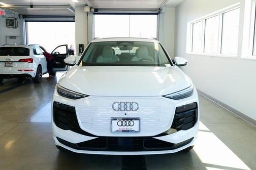 2025 Audi Q6 e-tron Premium