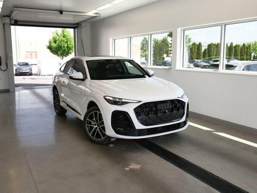 White 2026 Audi Q5 PLUS
