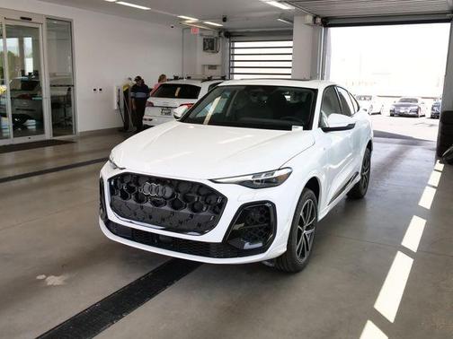 White 2026 Audi Q5 PLUS