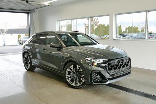Daytona Gray Pearl 2026 Audi Q8 55 Premium