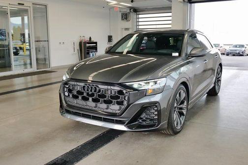 Daytona Gray Pearl 2026 Audi Q8 55 Premium