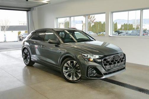 Daytona Gray Pearl 2026 Audi Q8 55 Premium