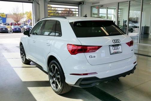 2025 Audi Q3 45 S line Premium