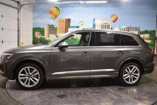 2025 Audi Q7 55 Premium Plus