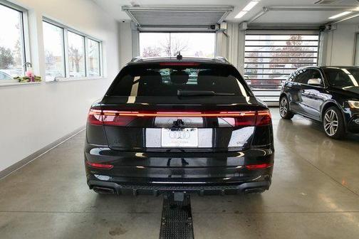 Mythos Black Metallic 2026 Audi Q8 55 Premium