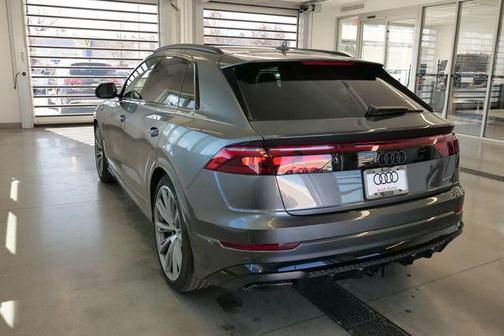 Daytona Gray Pearl 2026 Audi Q8 55 Premium