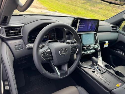 2025 Lexus LX 700h LX 700h OVERTRAIL