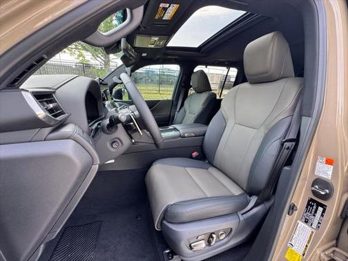 2025 Lexus LX 700h LX 700h OVERTRAIL