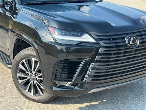2025 Lexus LX 600 Premium