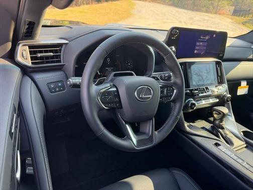 2025 Lexus LX 600 Premium