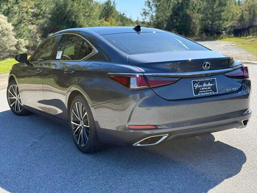 2025 Lexus ES 350 Base