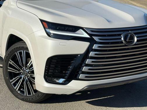 2026 Lexus LX 700h LX 700h Luxury