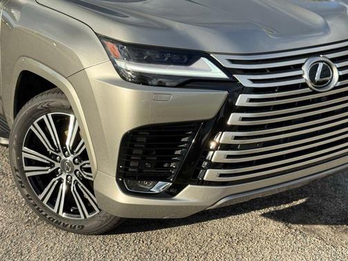 2025 Lexus LX 600 Luxury