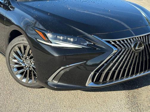 2025 Lexus ES 350 Ultra Luxury