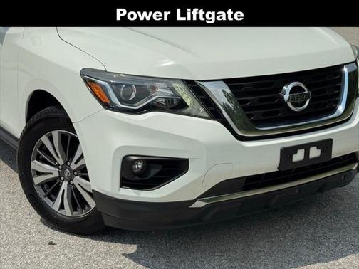 2018 Nissan Pathfinder SL