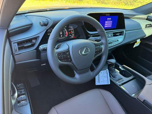 2025 Lexus ES 350 Base