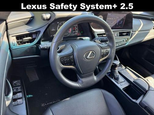 2022 Lexus ES 350 Base