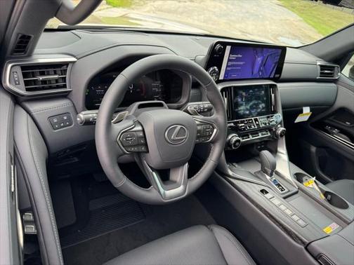 2025 Lexus LX 700h LX 700h OVERTRAIL