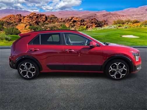 2023 Kia Niro SX Touring