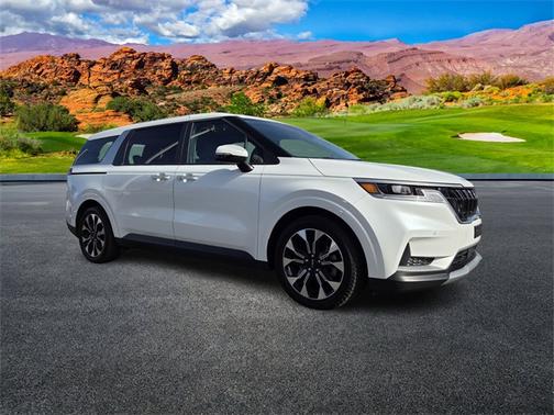 2024 Kia Carnival EX
