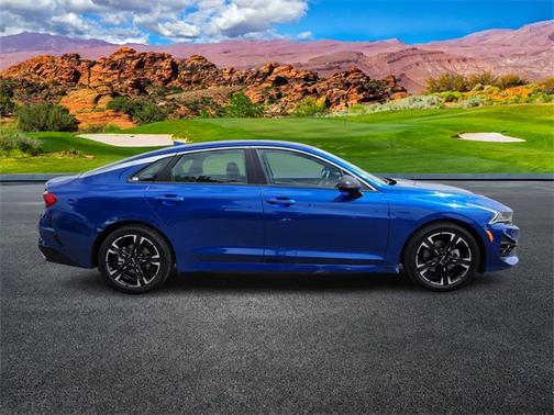 2022 Kia K5 GT-Line