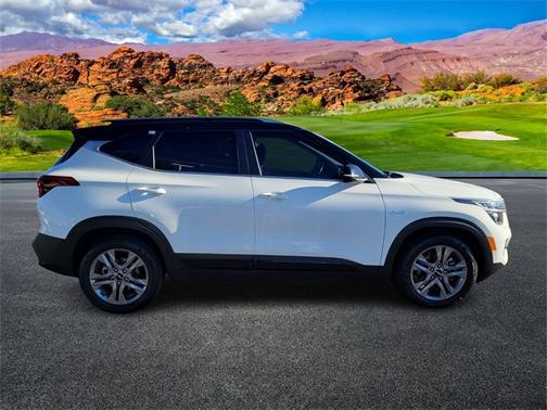2022 Kia Seltos S