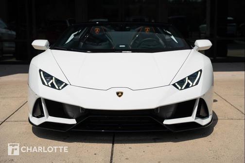 Bianco Monocerus Metallic 2024 Lamborghini Huracan EVO Spyder