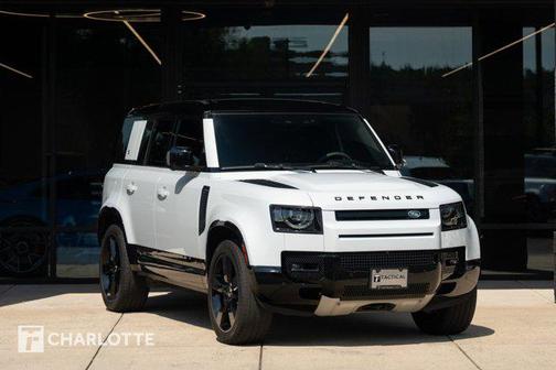 2023 Land Rover Defender 110 V8