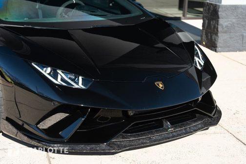 2019 Lamborghini Huracan Performante