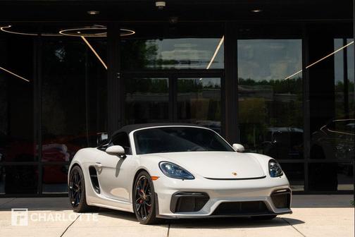 Chalk 2021 Porsche 718 Spyder Roadster