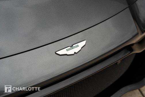 2021 Aston Martin Vantage Base