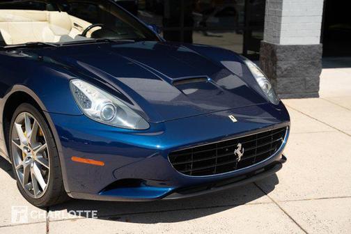 2011 Ferrari California Base