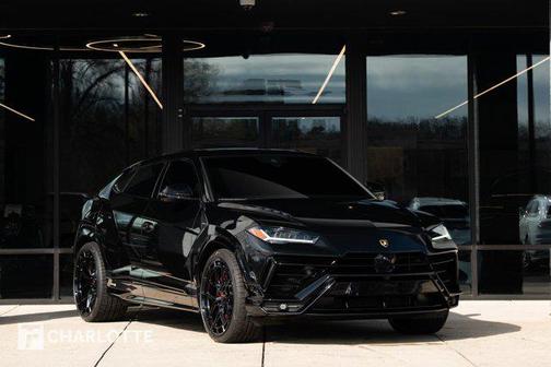 2024 Lamborghini Urus S