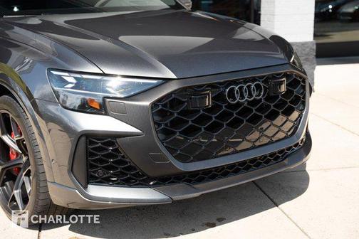 2025 Audi RS Q8 4.0T