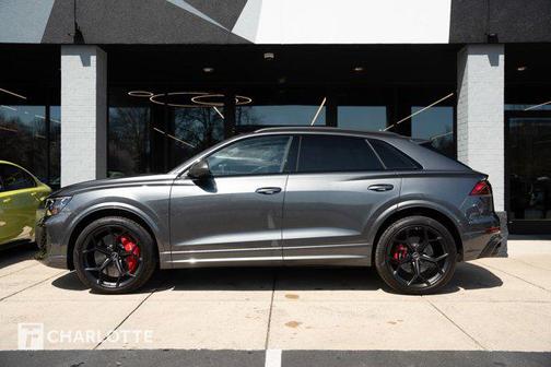 2025 Audi RS Q8 4.0T