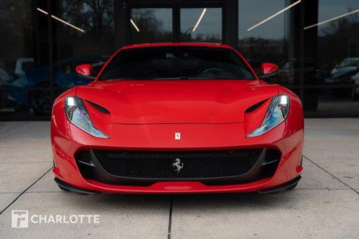 2019 Ferrari 812 Superfast Base