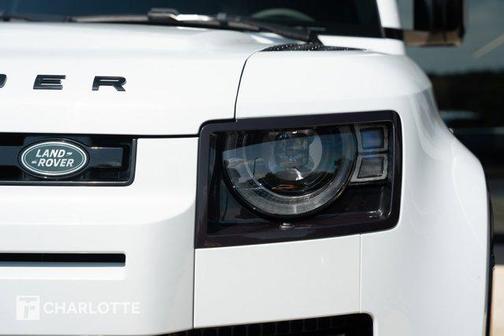 2023 Land Rover Defender 110 V8
