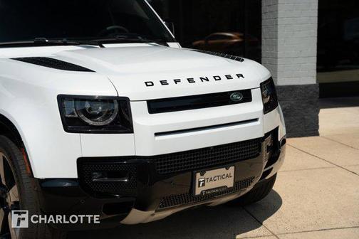 2023 Land Rover Defender 110 V8