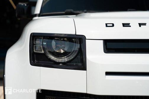 2023 Land Rover Defender 110 V8