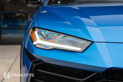 2022 Lamborghini Urus Base