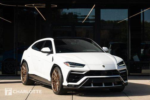 2019 Lamborghini Urus Base