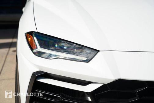 2019 Lamborghini Urus Base